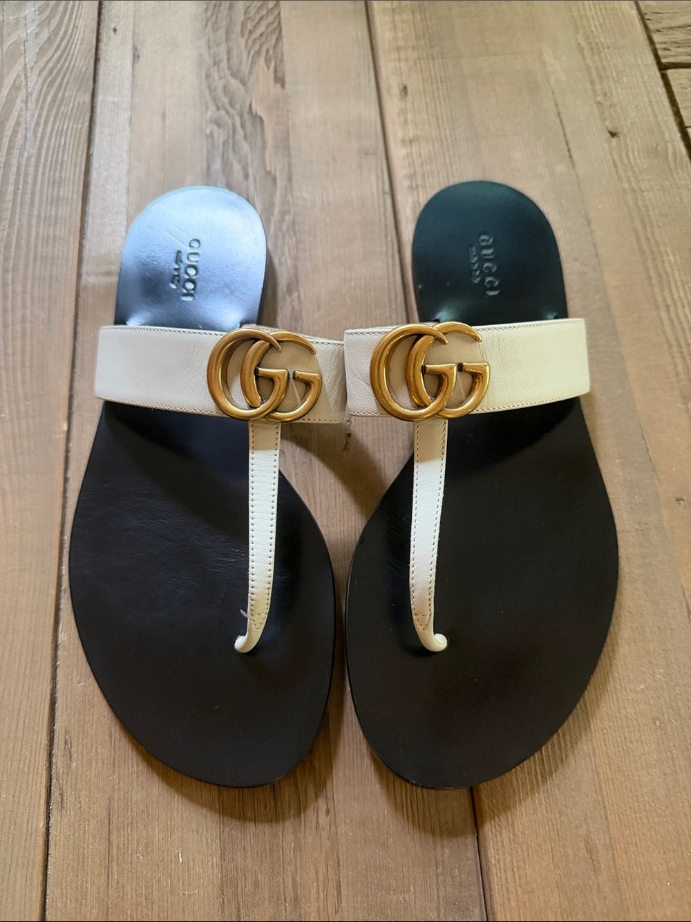 Gucci GG Marmont Leather Thong Sandals with Gold Double G
